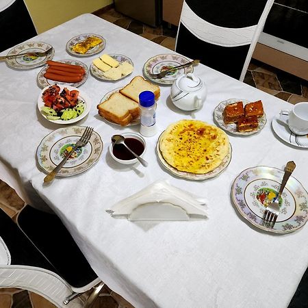 Lilia Guesthouse シグナギ エクステリア 写真